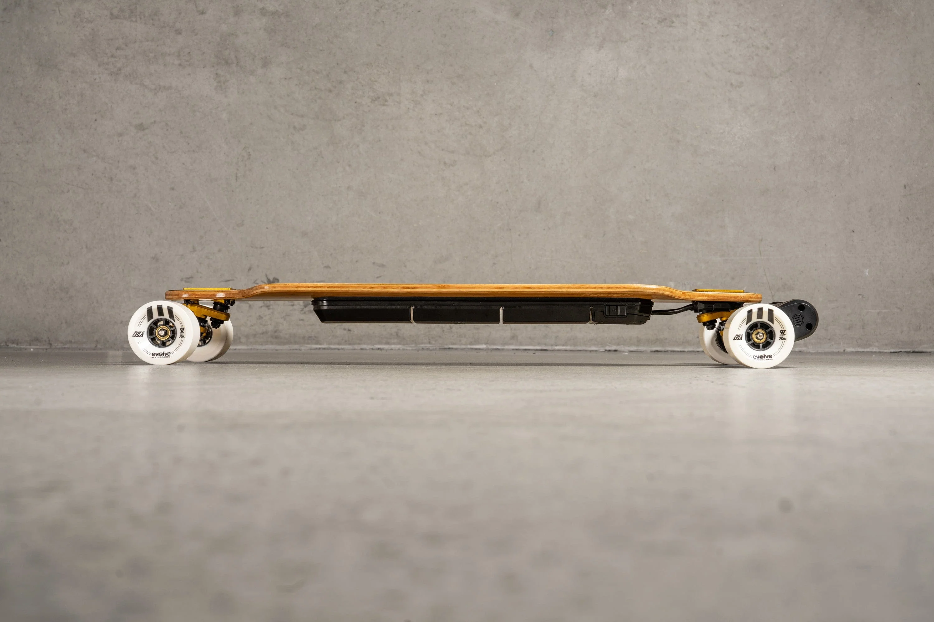 Evolve Fusion 2 in 1 Electric Skateboard - Image 11
