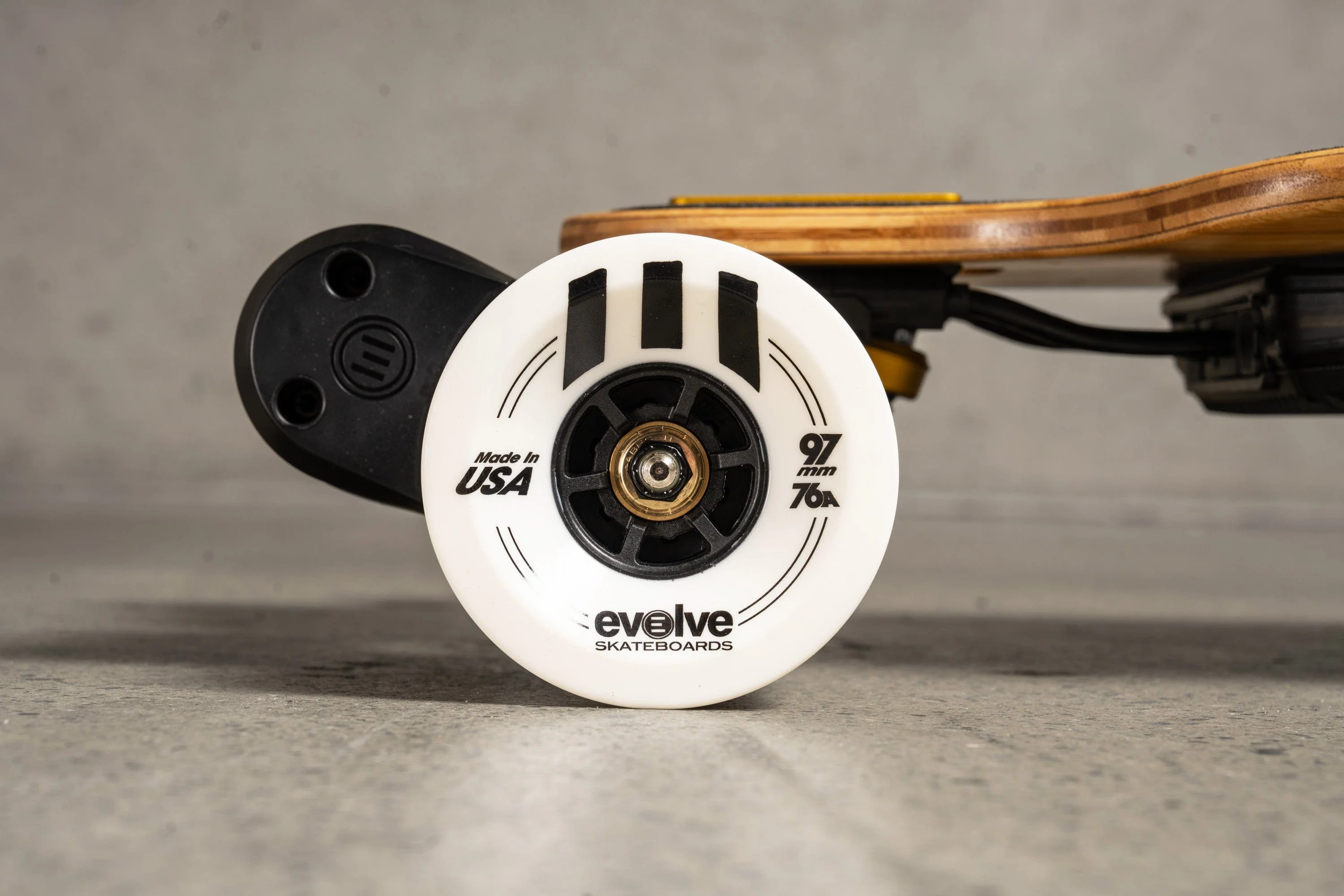 Evolve Fusion 2 in 1 Electric Skateboard - Image 12