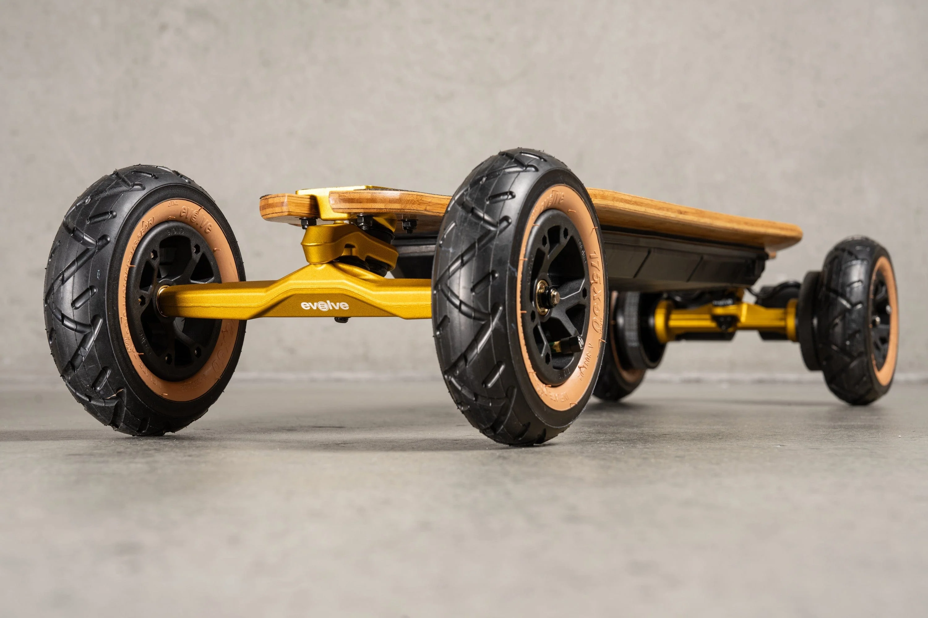 Evolve Fusion 2 in 1 Electric Skateboard - Image 14
