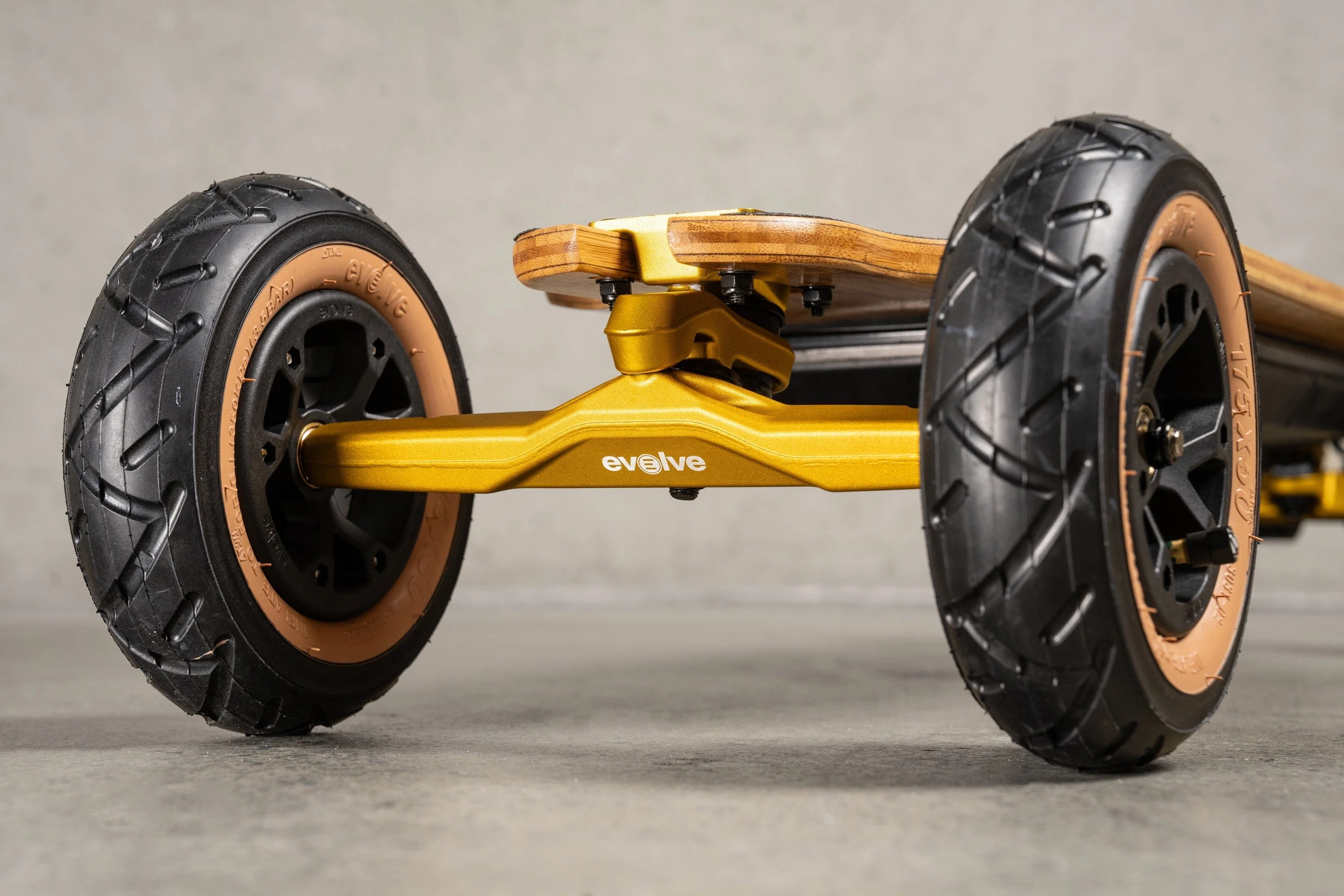 Evolve Fusion 2 in 1 Electric Skateboard - Image 15
