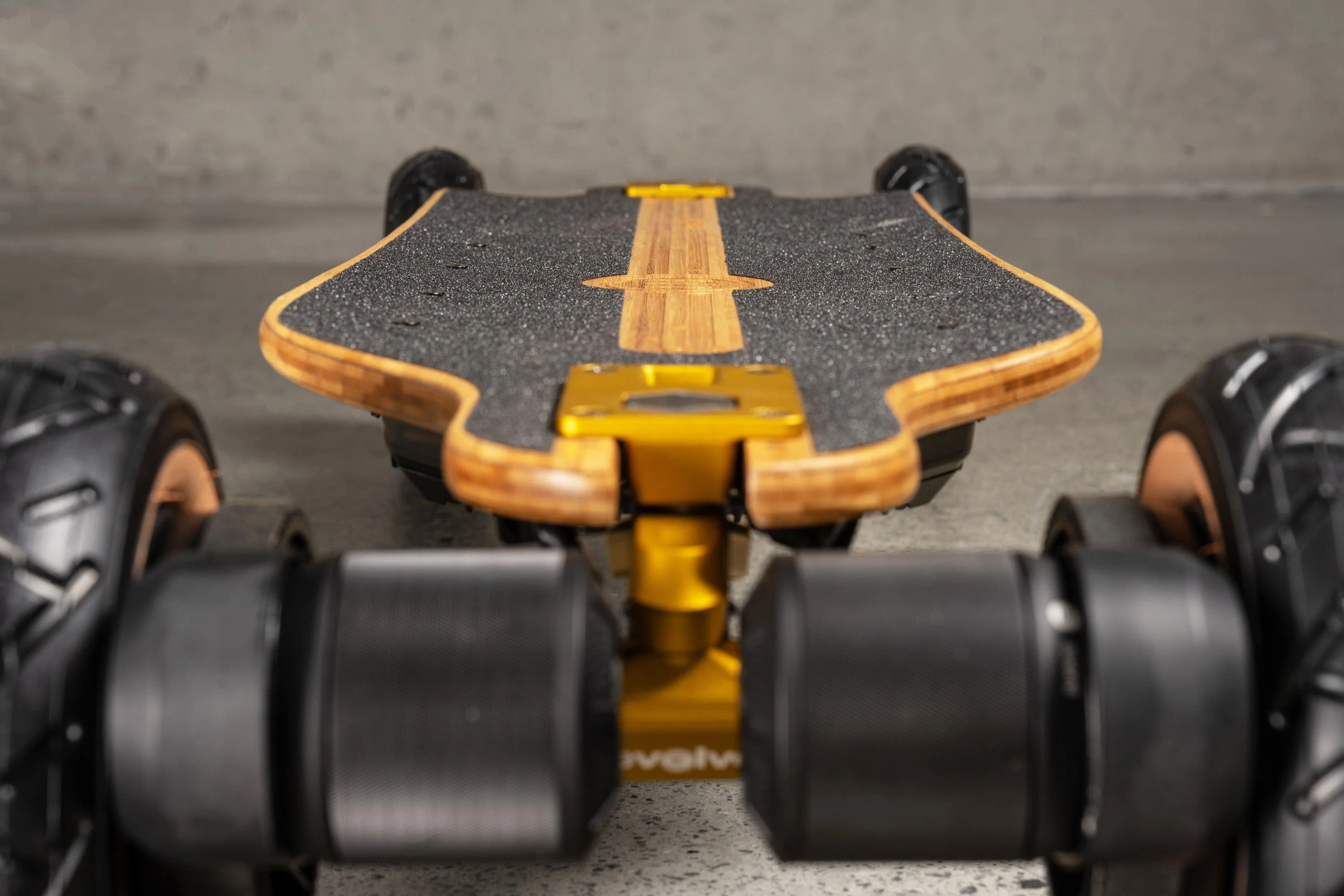 Evolve Fusion 2 in 1 Electric Skateboard - Image 18