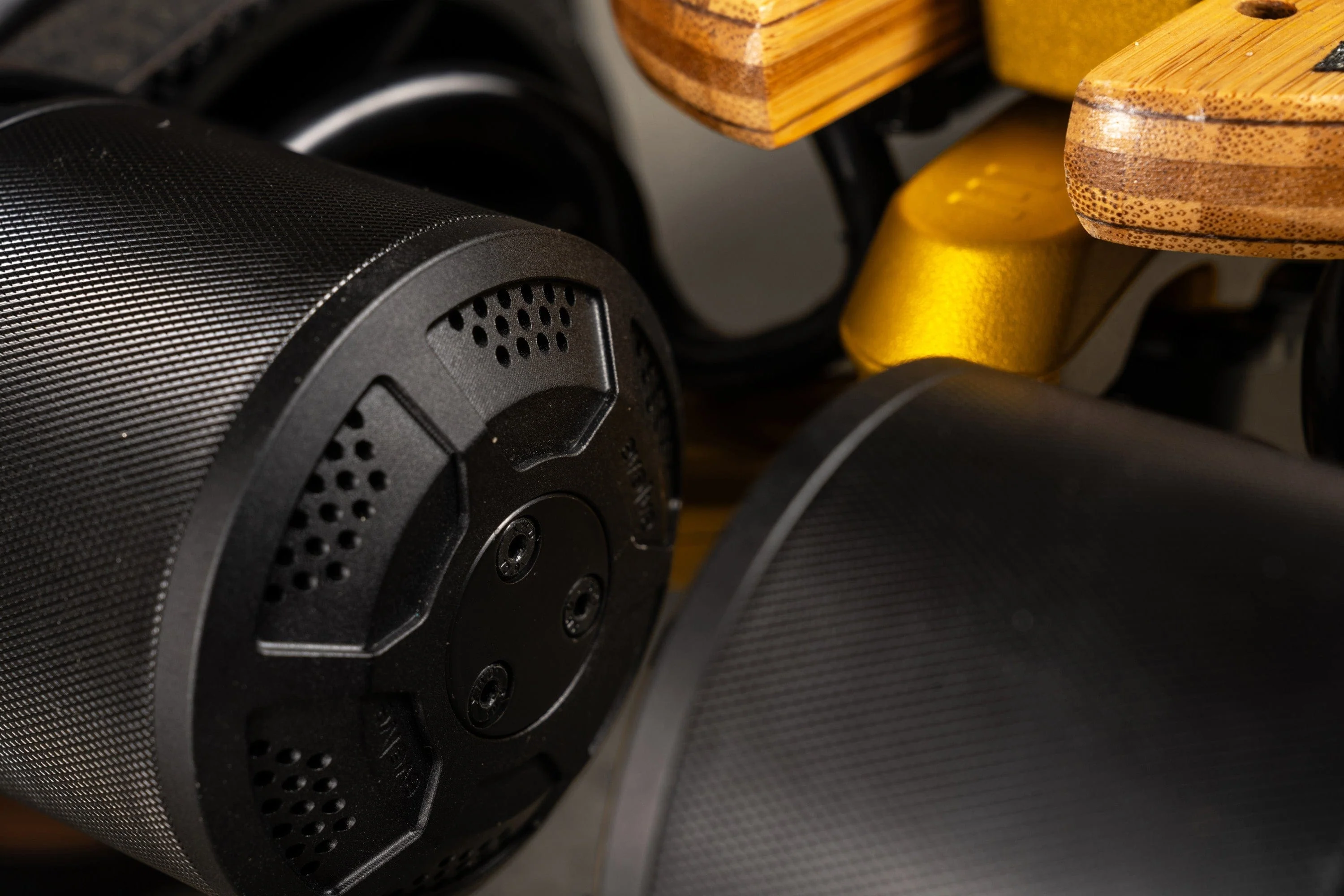 Evolve Fusion 2 in 1 Electric Skateboard - Image 19