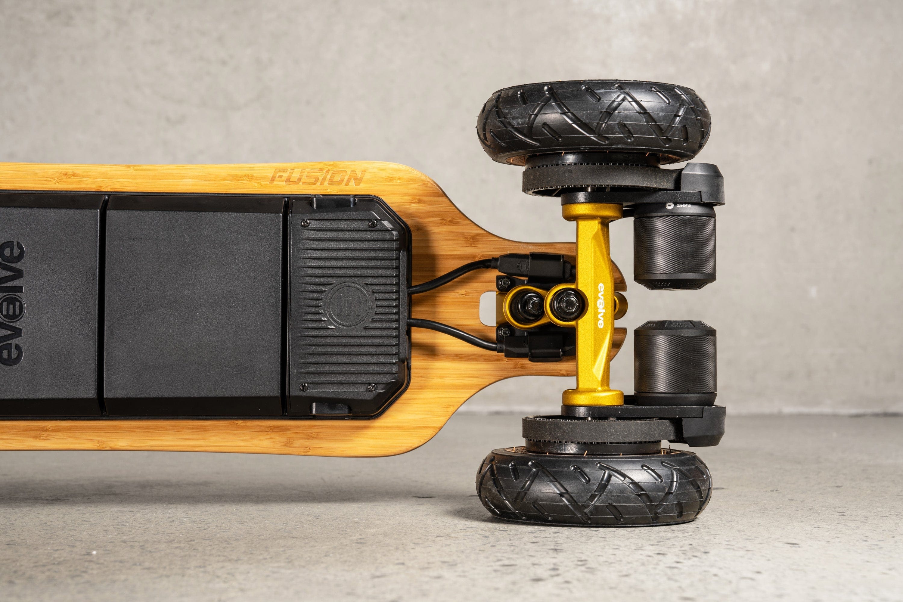 Evolve Fusion 2 in 1 Electric Skateboard - Image 25