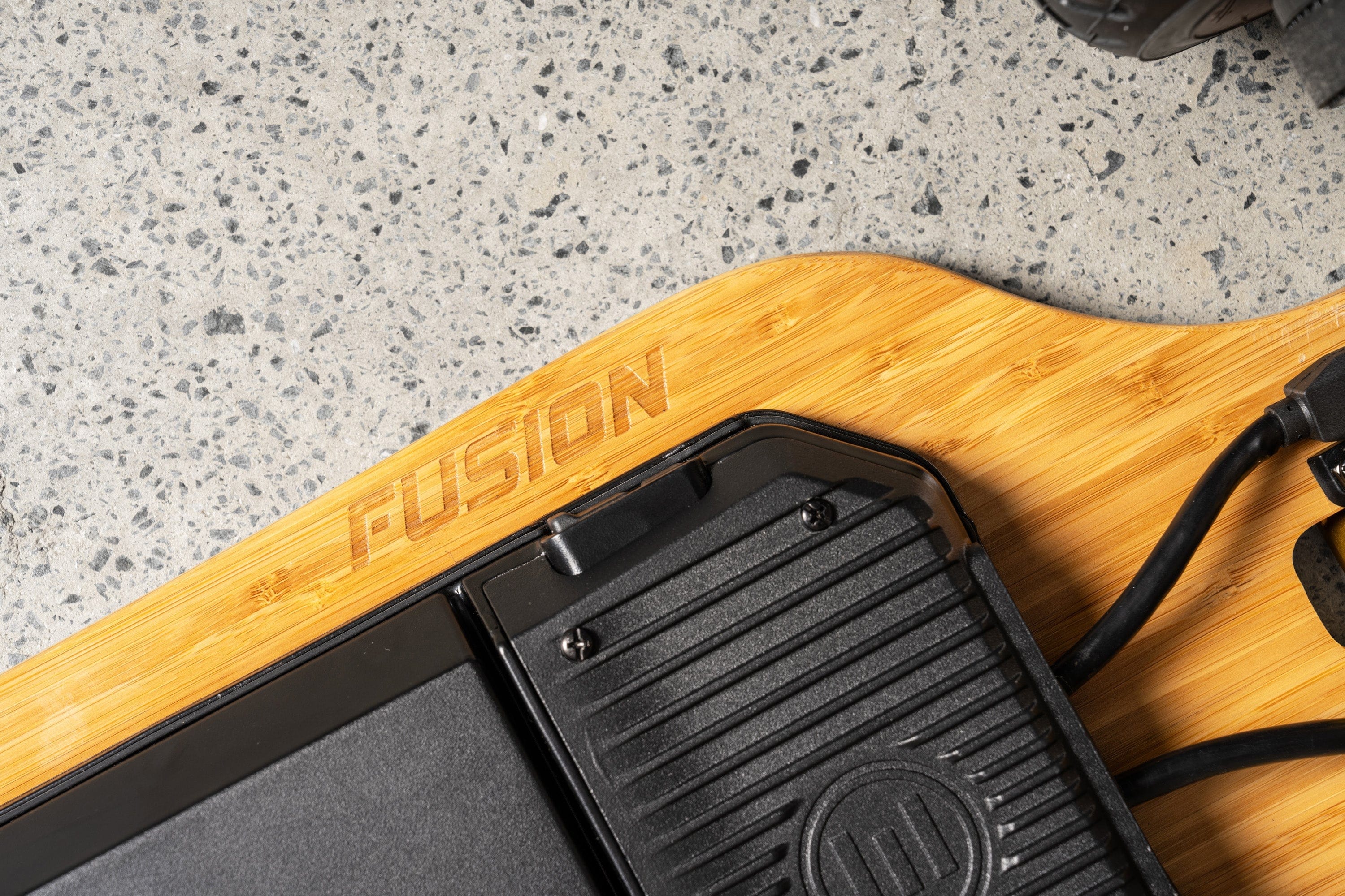 Evolve Fusion 2 in 1 Electric Skateboard - Image 27