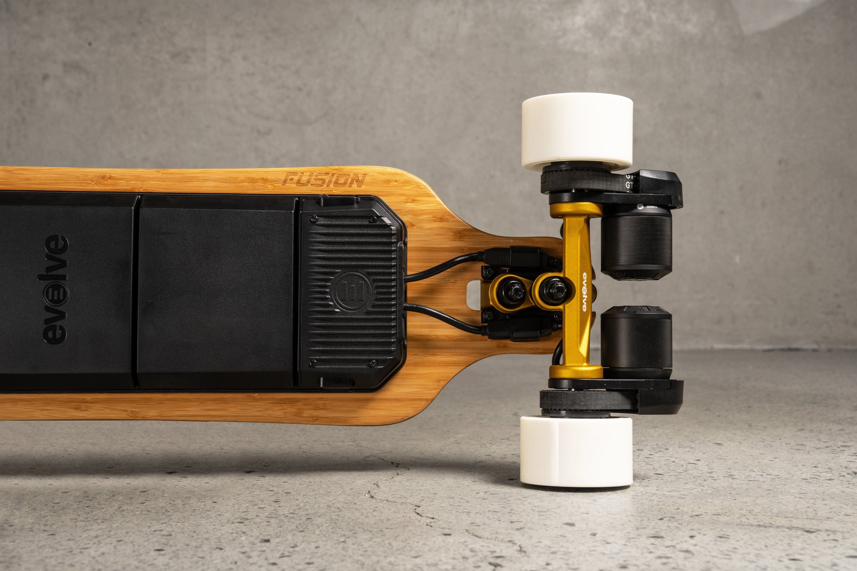 Evolve Fusion 2 in 1 Electric Skateboard - Image 30