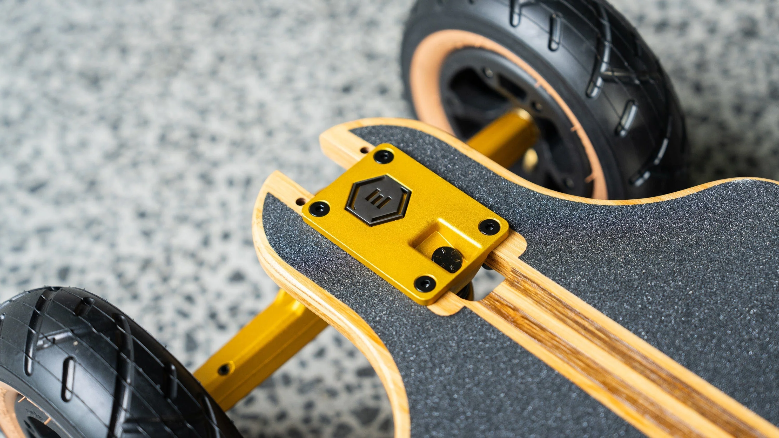 Evolve Fusion 2 in 1 Electric Skateboard - Image 33
