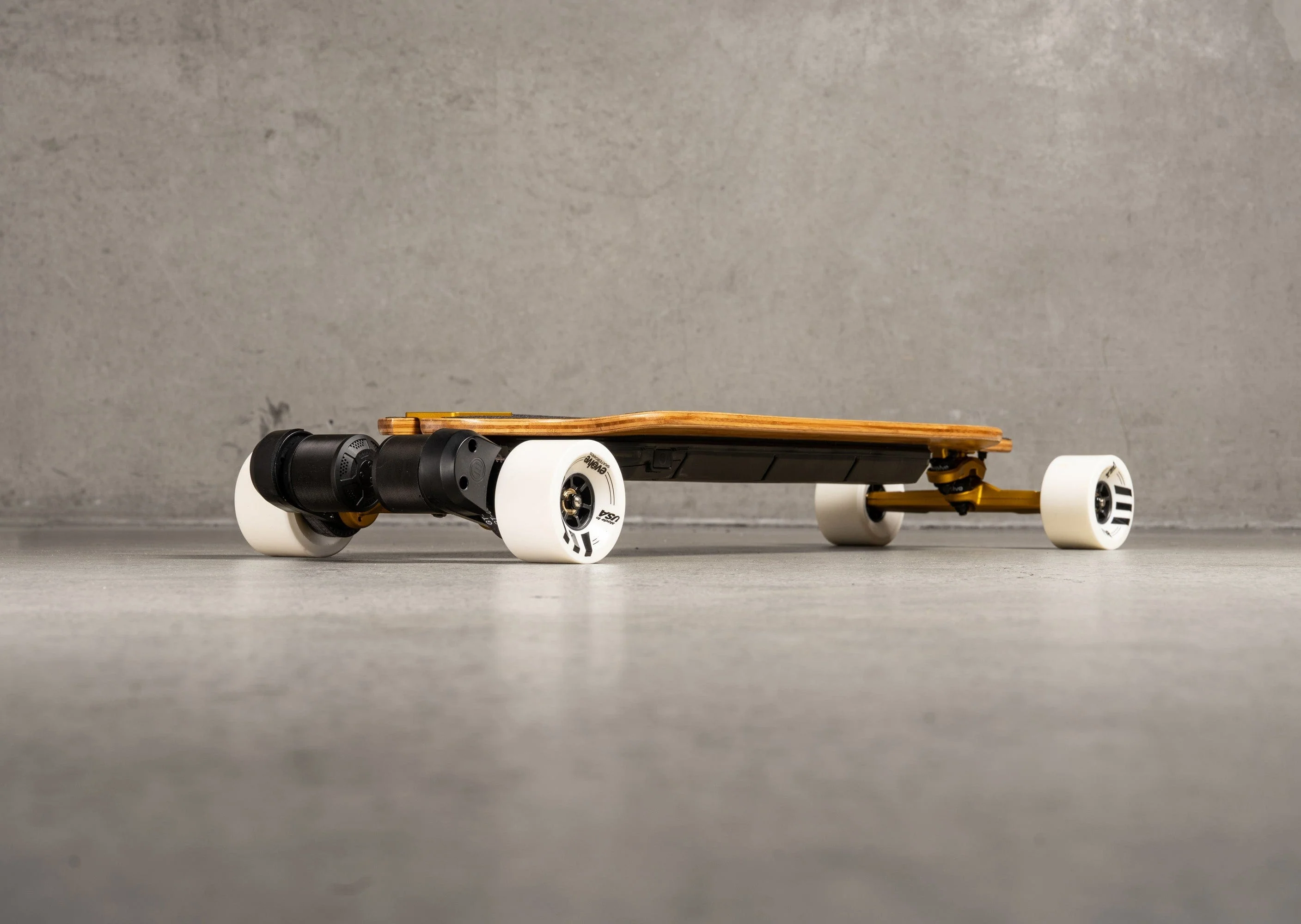 Evolve Fusion 2 in 1 Electric Skateboard - Image 4