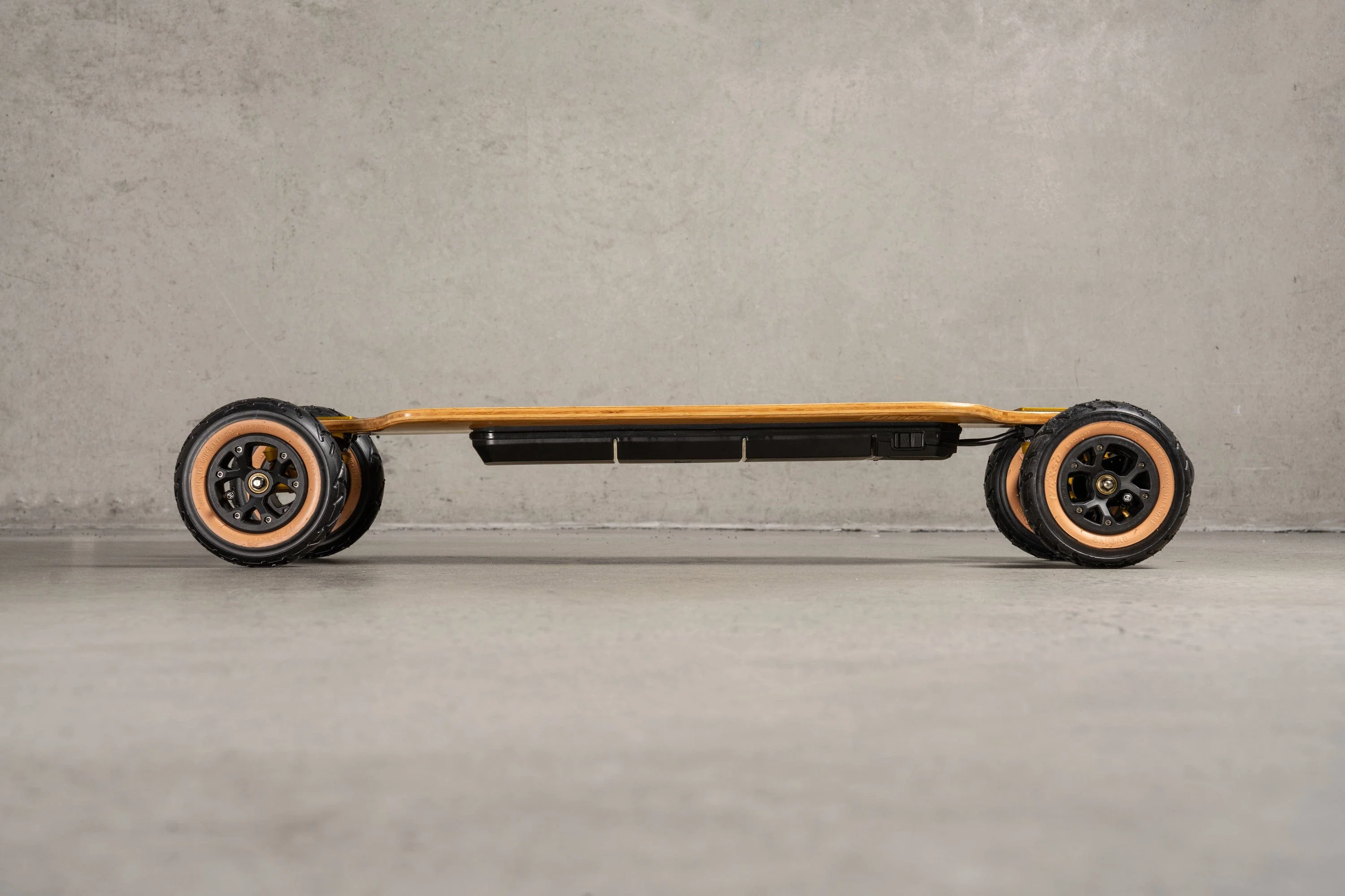 Evolve Fusion 2 in 1 Electric Skateboard - Image 6